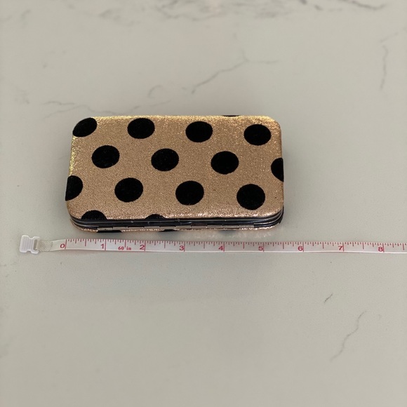 BP Wristlet - Picture 5 of 7